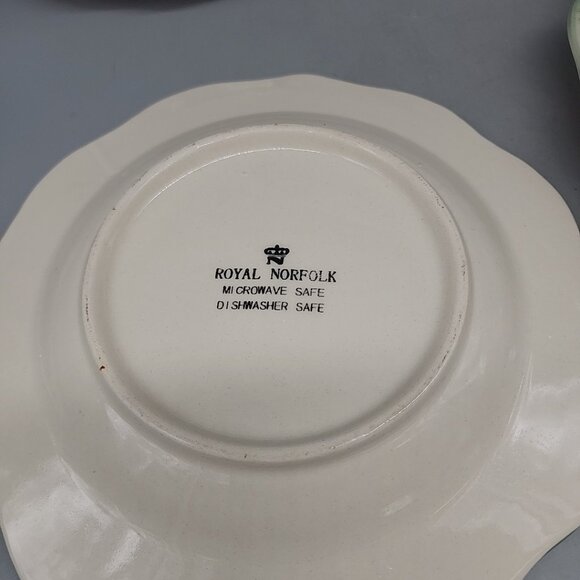 Set Of 4 Royal Norfolk Christmas Stoneware Dessert/Salad Plate  8.5" - Picture 6 of 7